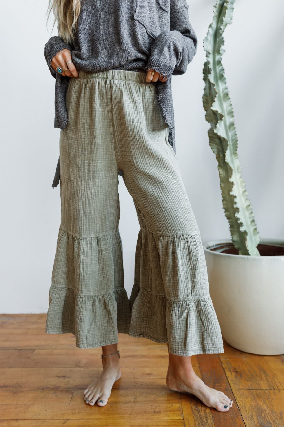 Colbie Ruffle Tiered Pant - Olive