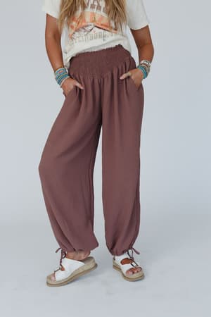 oceana-cinched-pants-mocha/Mocha