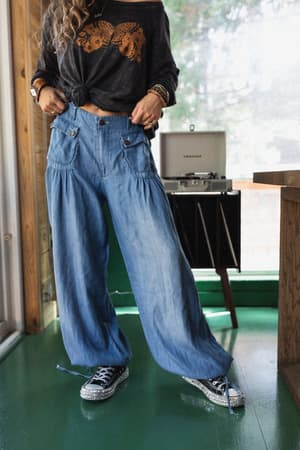 east-bay-loose-fit-cargo-jeans-blue-dark-wash/Blue Dark Wash