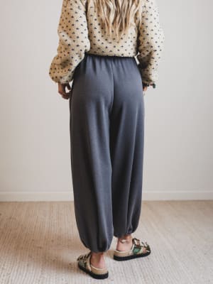 the-nest-laid-back-love-jogger-pants-charcoal/Charcoal