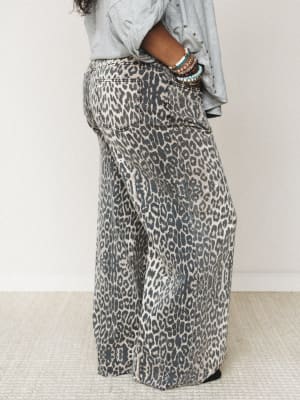 Roaming Leopard Print Pants: undefined