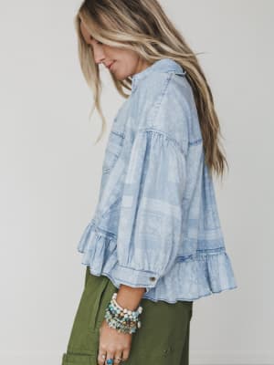 Time to Arrive Top - Light Denim L / Light Denim