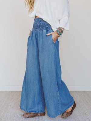 Free Falling Wide Leg Pants: undefined