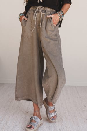 relaxing-robin-front-pocket-wide-leg-pants-faded-mocha/Brown