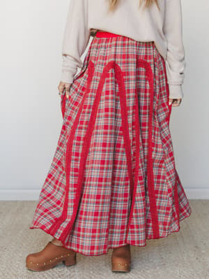Aurora Maxi Skirt: aurora-maxi-skirt-red/Red