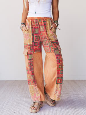 desert-collage-pants-camel/Camel