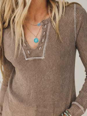 the-nest-off-duty-top-brown/Brown