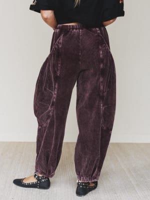 the-nest-nora-gathered-barrel-corduroy-pant-burgundy/Burgundy