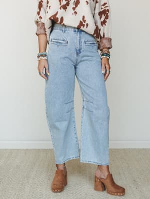 Sungrass Barrel Jeans: Light Denim