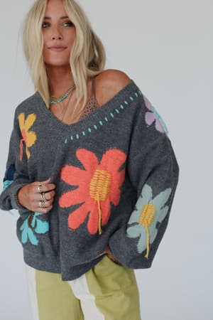 Good Mood Flower Print Sweater: good-mood-flower-print-sweater-charcoal/Charcoal
