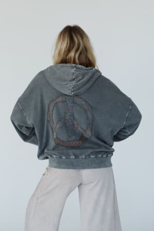 janelle-peace-patch-sweatshirt-top-ash/Ash