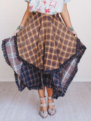 Sand Dancer Plaid Skirt in Navy