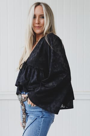 the-nest-wildflower-drift-top-black/Black