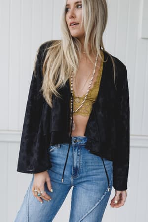 the-nest-wildflower-drift-top-black/Black