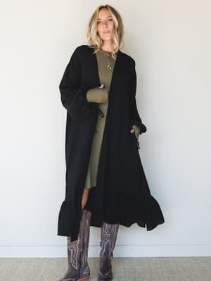 The Nest Take the Long Way Duster Kimono: the-nest-take-the-long-way-duster-cardigan-black/Black