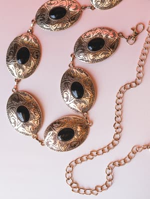 Lucky Gal Chain Belt: Gold Black
