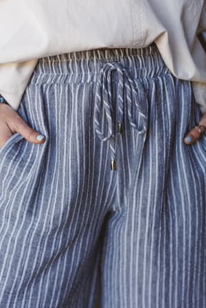 the-nest-soul-spark-wide-leg-pants-black/Black