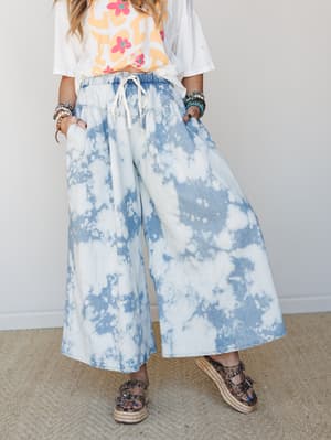 The Nest Quiet Muse Bleach Dye Wide Leg Pant: Denim