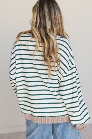 the-nest-coastal-dreaming-top-green-acorn/Green Acorn