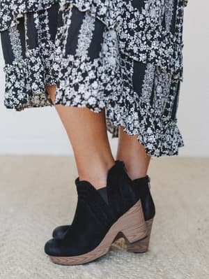 Parm Bootie: Black