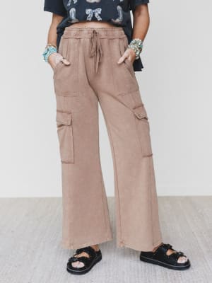 It's a Match Wide Leg Pants - Mocha Mousse L / Mocha Mousse