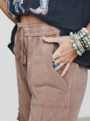 It's a Match Wide Leg Pants - Mocha Mousse L / Mocha Mousse