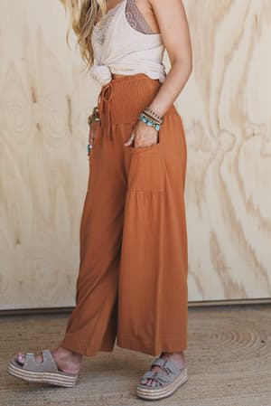 solana-solid-wide-leg-pants-camel/Brown