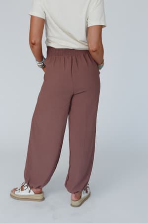 oceana-cinched-pants-mocha/Mocha