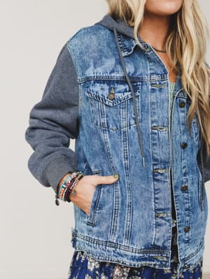 the-nest-my-boyfriends-denim-jacket-charcoal-medium-wash/Medium Wash