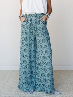 The Nest Sandra Wide Leg Ruffle Pant - Turquoise XL / Turquoise