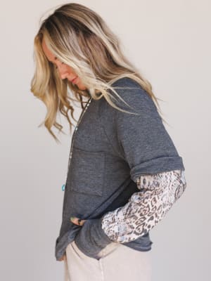 the-nest-better-together-layered-contrast-top-leopard-snake/Charcoal