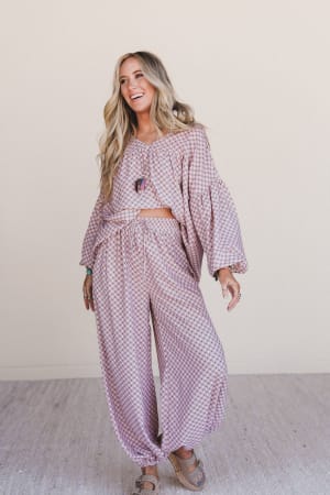 the-nest-mystic-mirage-printed-joggers-burgundy/Rose