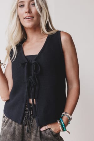 bare-drift-sweater-vest-black/Black