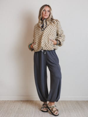 the-nest-laid-back-love-jogger-pants-charcoal/Charcoal