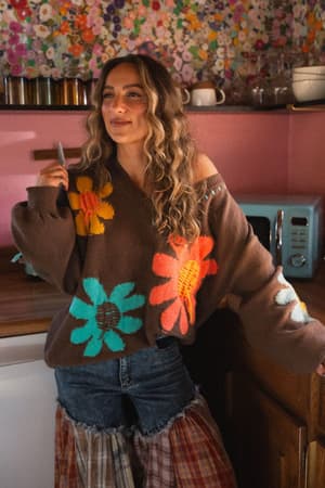 Good Mood Flower Print Sweater: good-mood-flower-print-sweater-brown/Chocolate