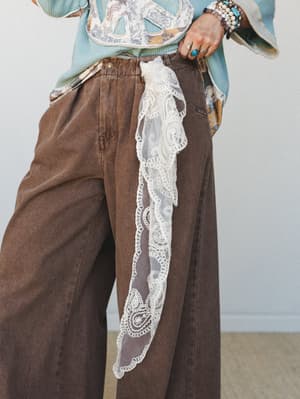 Lace Handkerchief: lace-handkerchief-natural/Natural