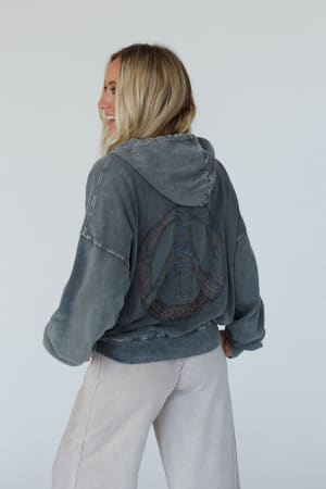 janelle-peace-patch-sweatshirt-top-ash/Ash