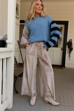 relaxing-robin-velvet-wide-leg-pant-taupe/Taupe