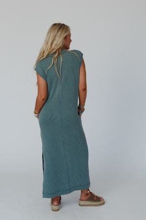 madeline-textured-maxi-dress-moss/Moss