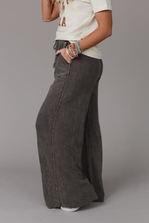 relaxing-robin-wide-leg-pant-charcoal-1/New Charcoal