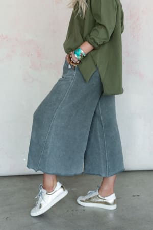 Relaxing Robin Wide Leg Pant: undefined
