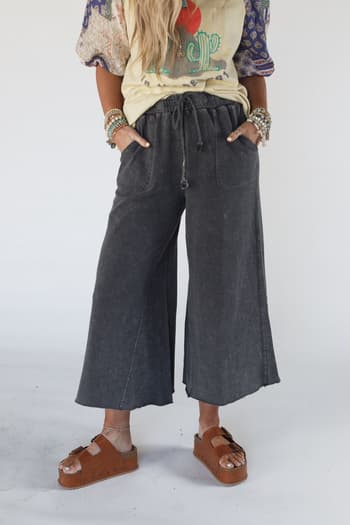 relaxing-robin-wide-leg-pant-black/Black