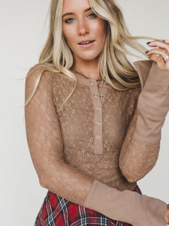 honeythread-top-taupe/Taupe