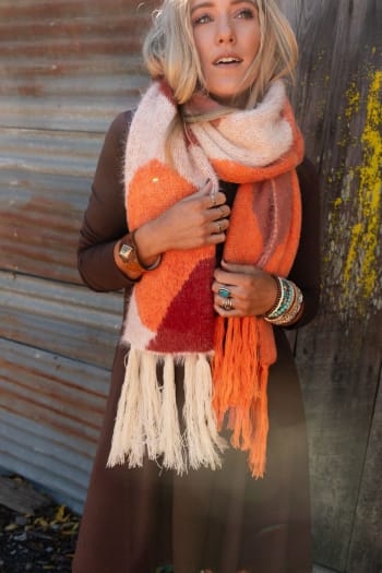 groovy-swirl-tassel-scarf-rust/Rust