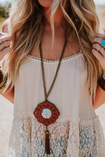 Whiskey Pendant Necklace - Ivory - Three Bird Nest