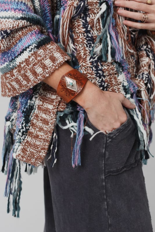 Women's Wide Cuff V Shape Leather Bracelet – The Nash Glam Company