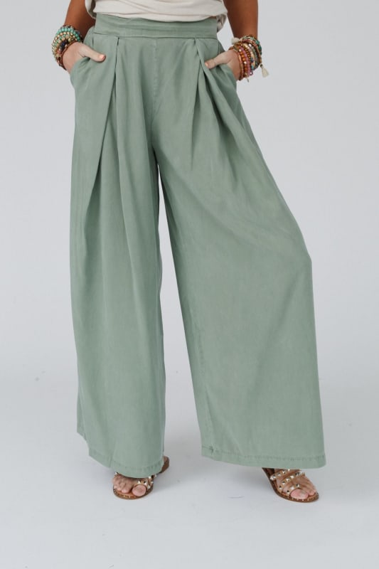 Daily Pleated Flowy Pants - Olive
